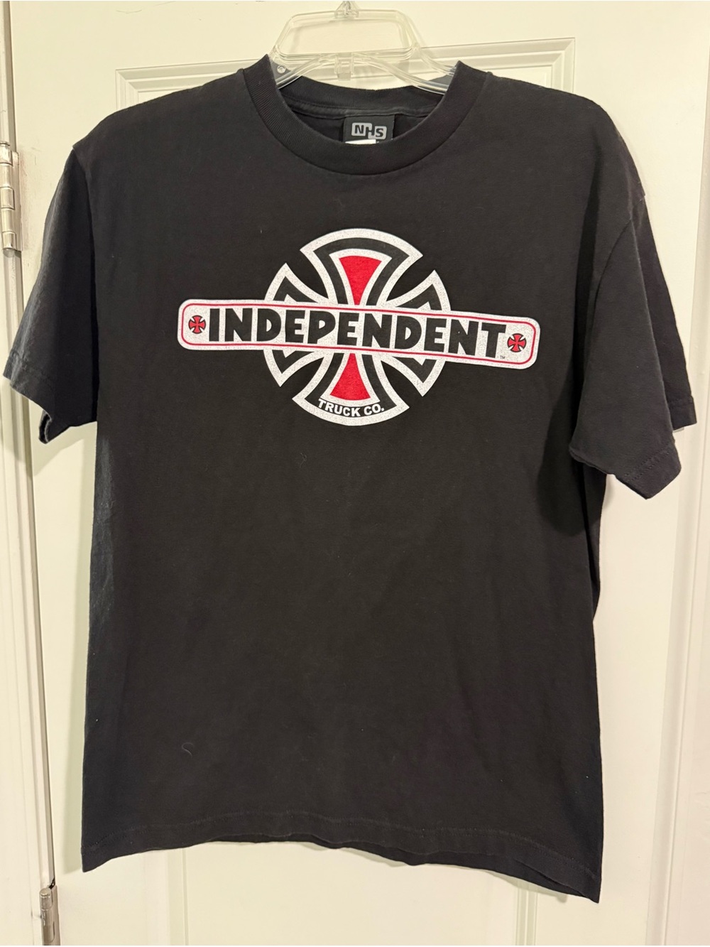 Vintage Y2K Independent Trucks NHS skate tee t shirt size M Rare With Cross Vtg